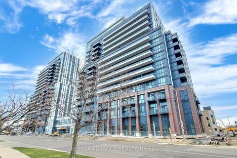 Photo 1 at 521 - 10 Honeycrisp Crescent, Vaughan Corporate Centre, Vaughan