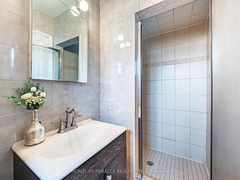 Photo 9 at 7 Chapais Crescent, Centennial Scarborough, Toronto