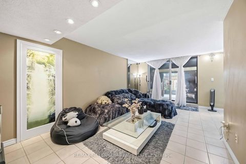 Photo 10 at 126 - 2645 Jane Street, Jane Heights, Toronto