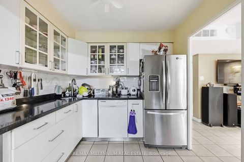 Photo 18 at 126 - 2645 Jane Street, Jane Heights, Toronto