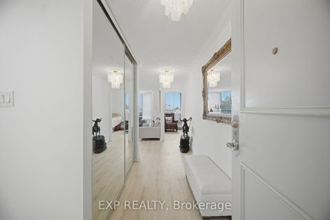 Photo 4 at 410 - 7440 Bathurst Street, Brownridge, Vaughan