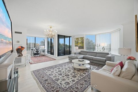 Photo 6 at 410 - 7440 Bathurst Street, Brownridge, Vaughan