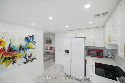 Photo 13 at 410 - 7440 Bathurst Street, Brownridge, Vaughan