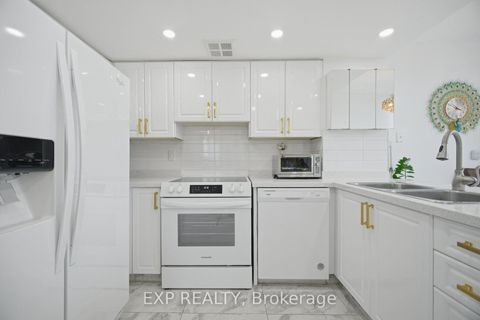 Photo 14 at 410 - 7440 Bathurst Street, Brownridge, Vaughan