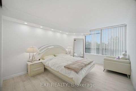 Photo 24 at 410 - 7440 Bathurst Street, Brownridge, Vaughan