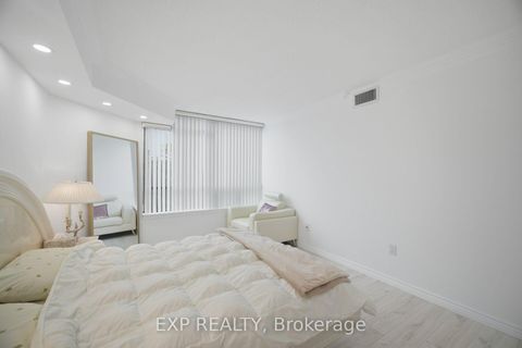Photo 25 at 410 - 7440 Bathurst Street, Brownridge, Vaughan