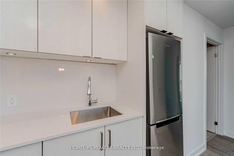 Photo 12 at 1928 Lakeshore Boulevard W, Swansea, Toronto