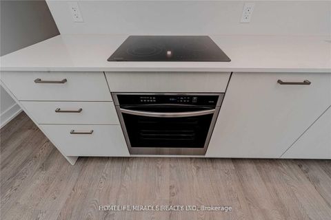 Photo 13 at 1928 Lakeshore Boulevard W, Swansea, Toronto