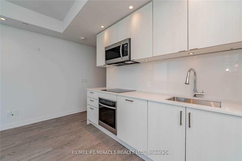 Photo 15 at 1928 Lakeshore Boulevard W, Swansea, Toronto