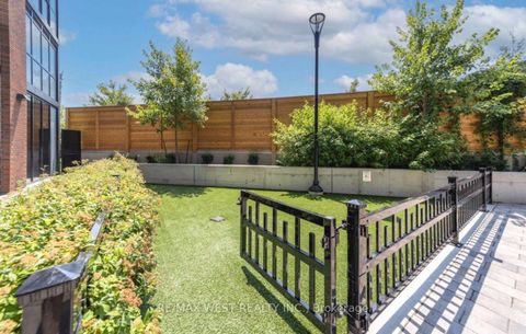 Photo 10 at 211 - 2300 St Clair Avenue W, Junction Area, Toronto