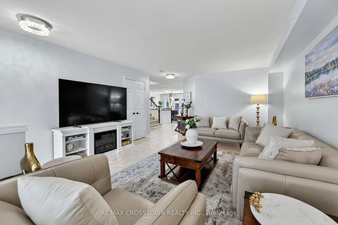 Photo 3 at 41 RUSSELL HILL Drive, Painswick South, Barrie