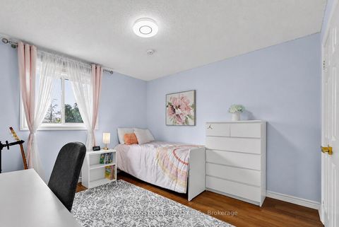 Photo 14 at 41 RUSSELL HILL Drive, Painswick South, Barrie
