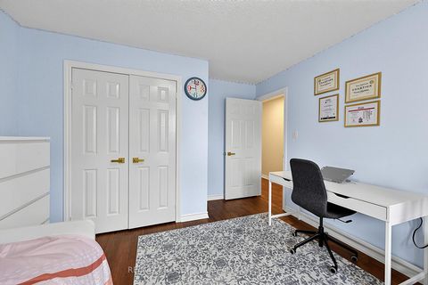 Photo 15 at 41 RUSSELL HILL Drive, Painswick South, Barrie