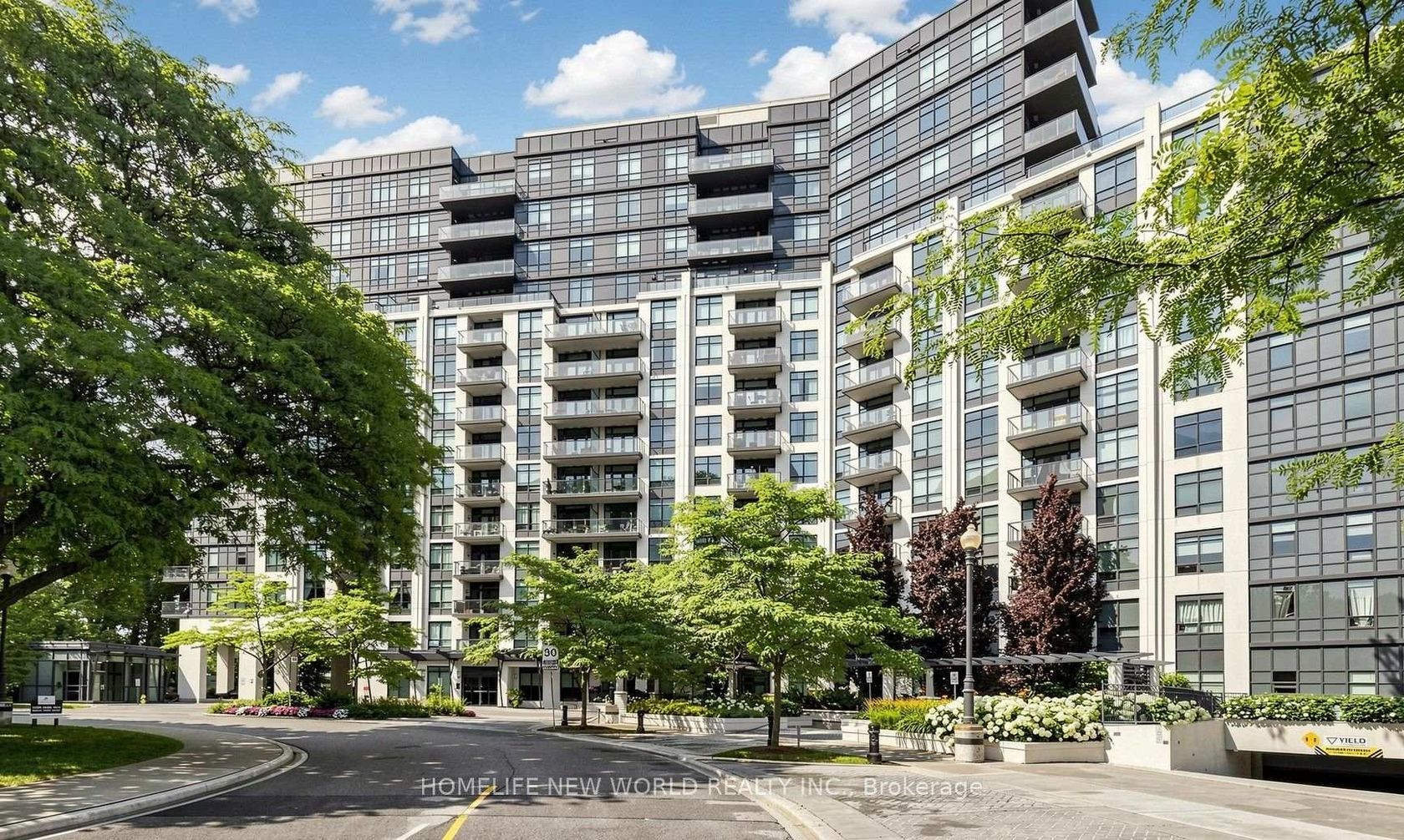 304 - 1135 Royal York Road, Humber Valley, Toronto photo 4