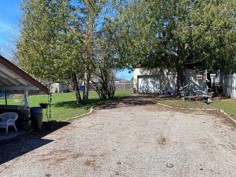 Photo 1 at 548 Big Bay Point Road, Painswick North, Barrie