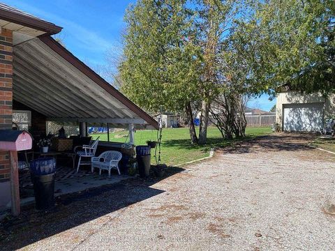 Photo 2 at 548 Big Bay Point Road, Painswick North, Barrie