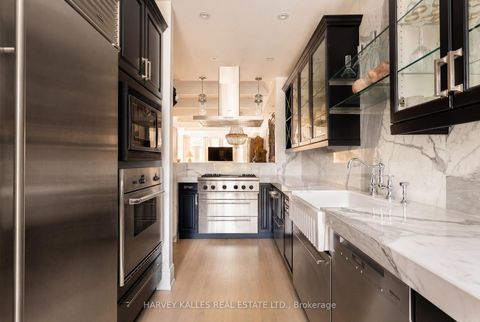 Photo 6 at 21 - 260 Russell Hill Road, Casa Loma, Toronto