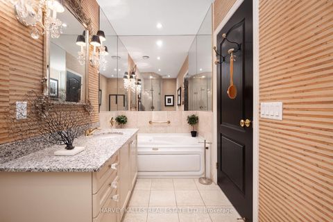 Photo 12 at 21 - 260 Russell Hill Road, Casa Loma, Toronto