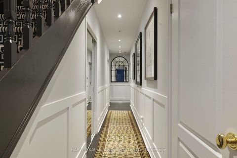 Photo 19 at 21 - 260 Russell Hill Road, Casa Loma, Toronto