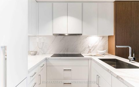 Photo 12 at 320 - 1 Benvenuto Place, Casa Loma, Toronto