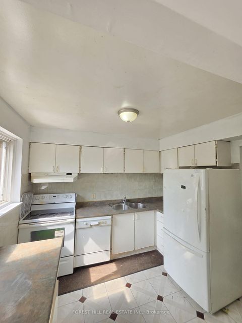 Photo 3 at #19 - 50 Coleman Avenue, Danforth, Toronto