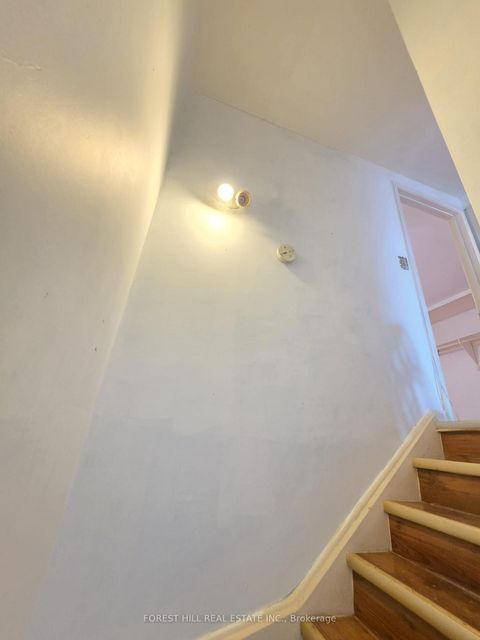 Photo 7 at #19 - 50 Coleman Avenue, Danforth, Toronto