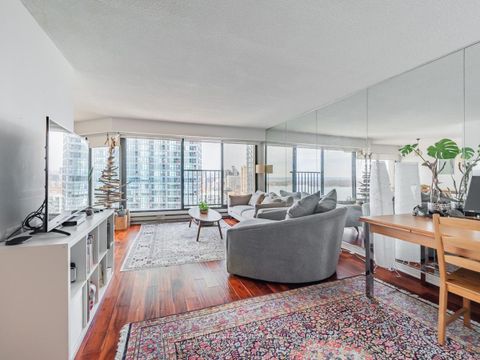 Photo 3 at 2204 - 65 Harbour Square, Waterfront Communities C1, Toronto