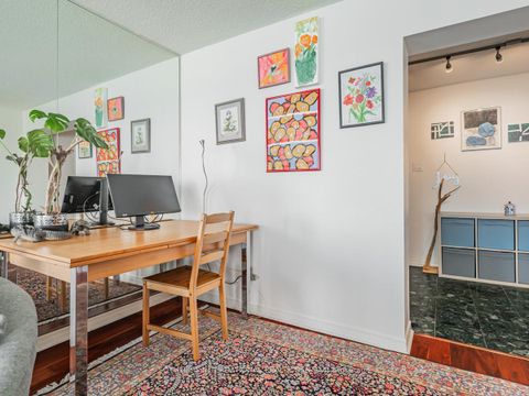 Photo 10 at 2204 - 65 Harbour Square, Waterfront Communities C1, Toronto