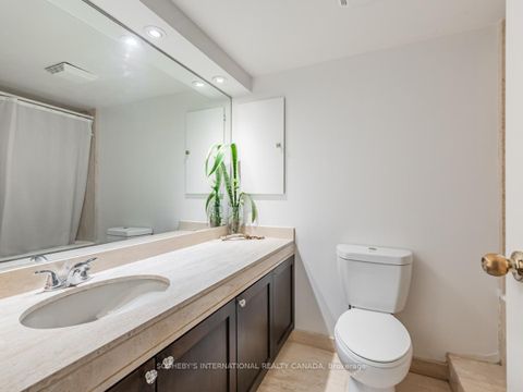 Photo 16 at 2204 - 65 Harbour Square, Waterfront Communities C1, Toronto