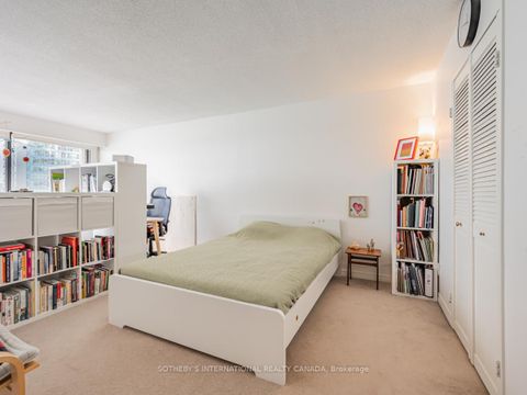 Photo 21 at 2204 - 65 Harbour Square, Waterfront Communities C1, Toronto