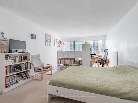 Photo 22 at 2204 - 65 Harbour Square, Waterfront Communities C1, Toronto