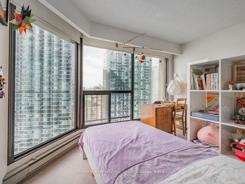 Photo 23 at 2204 - 65 Harbour Square, Waterfront Communities C1, Toronto
