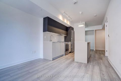 Photo 7 at 431 - 8 Tippet Road, Clanton Park, Toronto