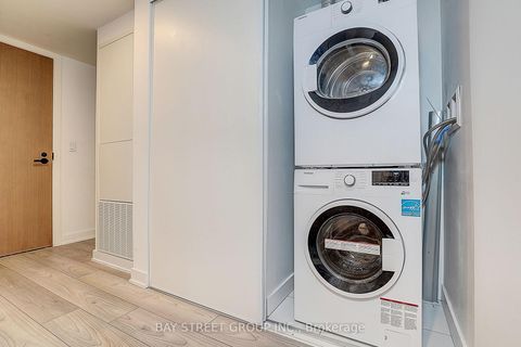 Photo 15 at 431 - 8 Tippet Road, Clanton Park, Toronto