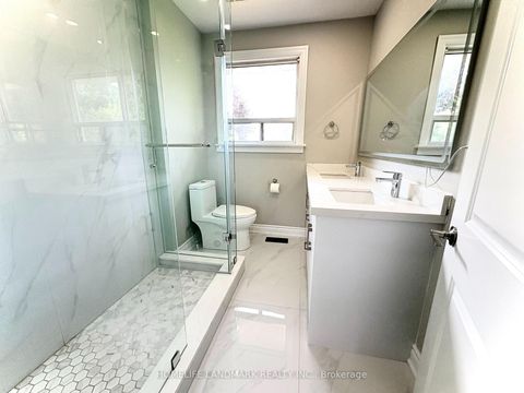 Photo 12 at 46 Bowerbank Drive, Newtonbrook East, Toronto
