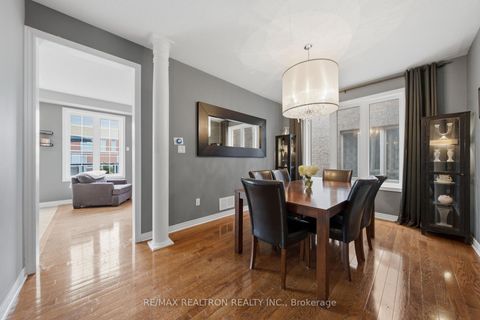 Photo 10 at 12 Cozens Drive, Oak Ridges, Richmond Hill