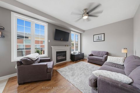 Photo 11 at 12 Cozens Drive, Oak Ridges, Richmond Hill