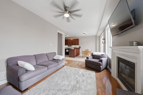 Photo 12 at 12 Cozens Drive, Oak Ridges, Richmond Hill