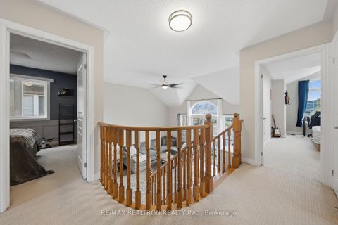 Photo 21 at 12 Cozens Drive, Oak Ridges, Richmond Hill