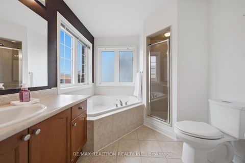 Photo 24 at 12 Cozens Drive, Oak Ridges, Richmond Hill