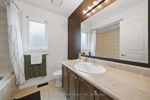 Photo 33 at 12 Cozens Drive, Oak Ridges, Richmond Hill