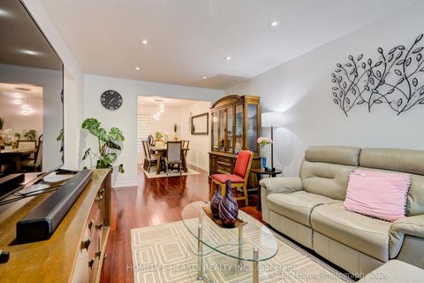 Photo 6 at 32 - 625 Rathburn Road, West Deane, Toronto
