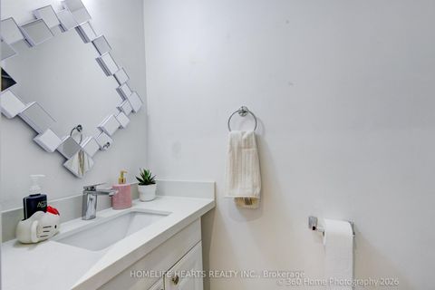 Photo 12 at 32 - 625 Rathburn Road, West Deane, Toronto