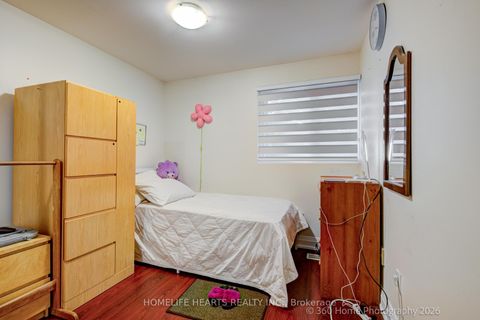 Photo 14 at 32 - 625 Rathburn Road, West Deane, Toronto