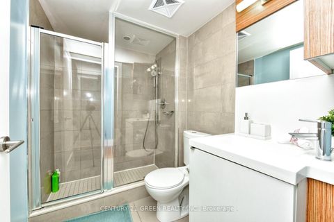 Photo 9 at 1014 - 300 Front Street W, Waterfront Communities C1, Toronto