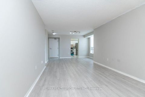 Photo 11 at 1309 - 21 Overlea Boulevard, Thorncliffe Park, Toronto