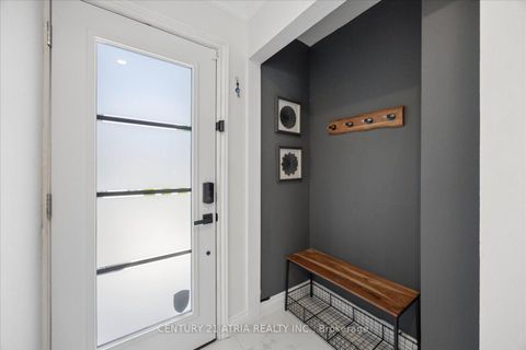 Photo 7 at 1040 Birchwood Drive, College Manor, Newmarket