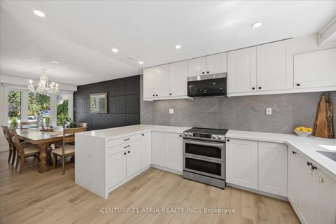 Photo 8 at 1040 Birchwood Drive, College Manor, Newmarket