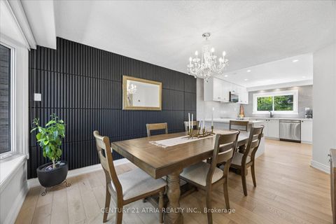 Photo 10 at 1040 Birchwood Drive, College Manor, Newmarket