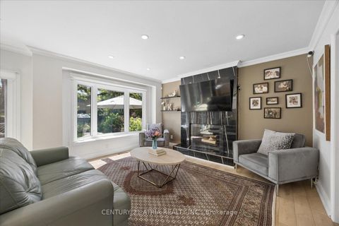 Photo 12 at 1040 Birchwood Drive, College Manor, Newmarket